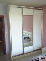 гардероби с плъзгащи врати фирма