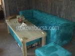 роскошный диван с отдыха на закате