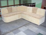 роскошный диван с отдыха на закате