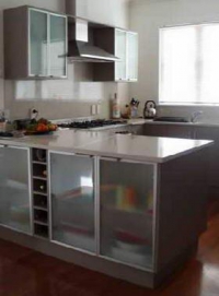 Поръчкова изработка на мебели а кухня за София