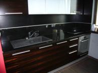 Обзавеждане за кухня от MDF естествен фурнир и дъб