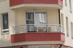 терасни парапети от алуминии и стъкло