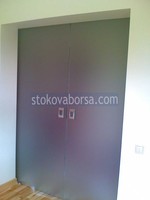 врата стъклена с две отварящи се крила