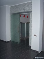 стъклена плъзгаща врата