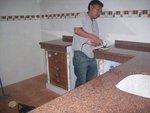 облицоване с мрамор на кухненски плот
