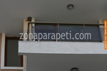 изработка на парапети за тераси от инокс и черно стъкло